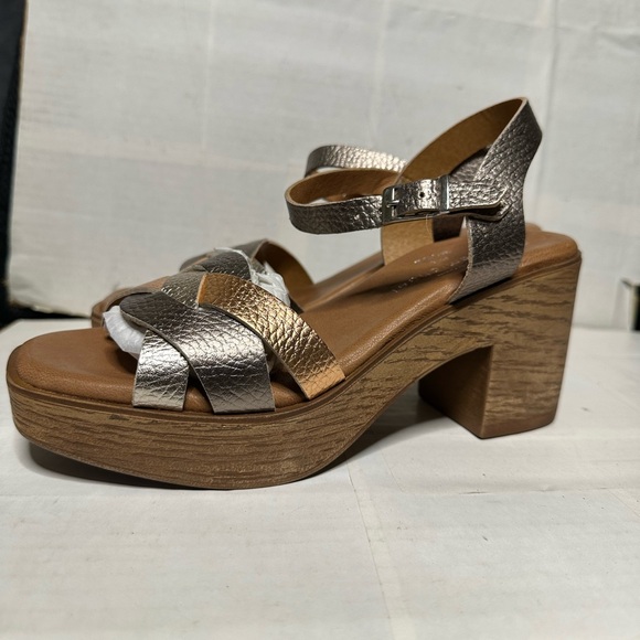 Elegant Women's Block Heel Sandals - Metallic Bronze - Picture 10 of 13